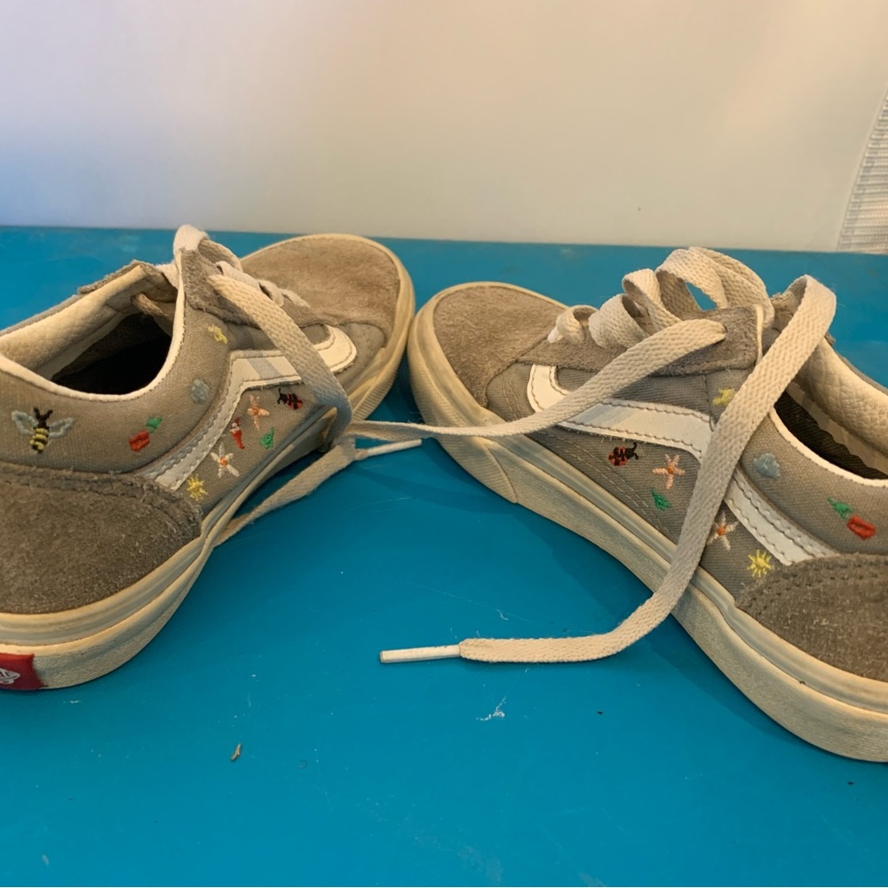 Kids Embroidered Gray Vans 13.5